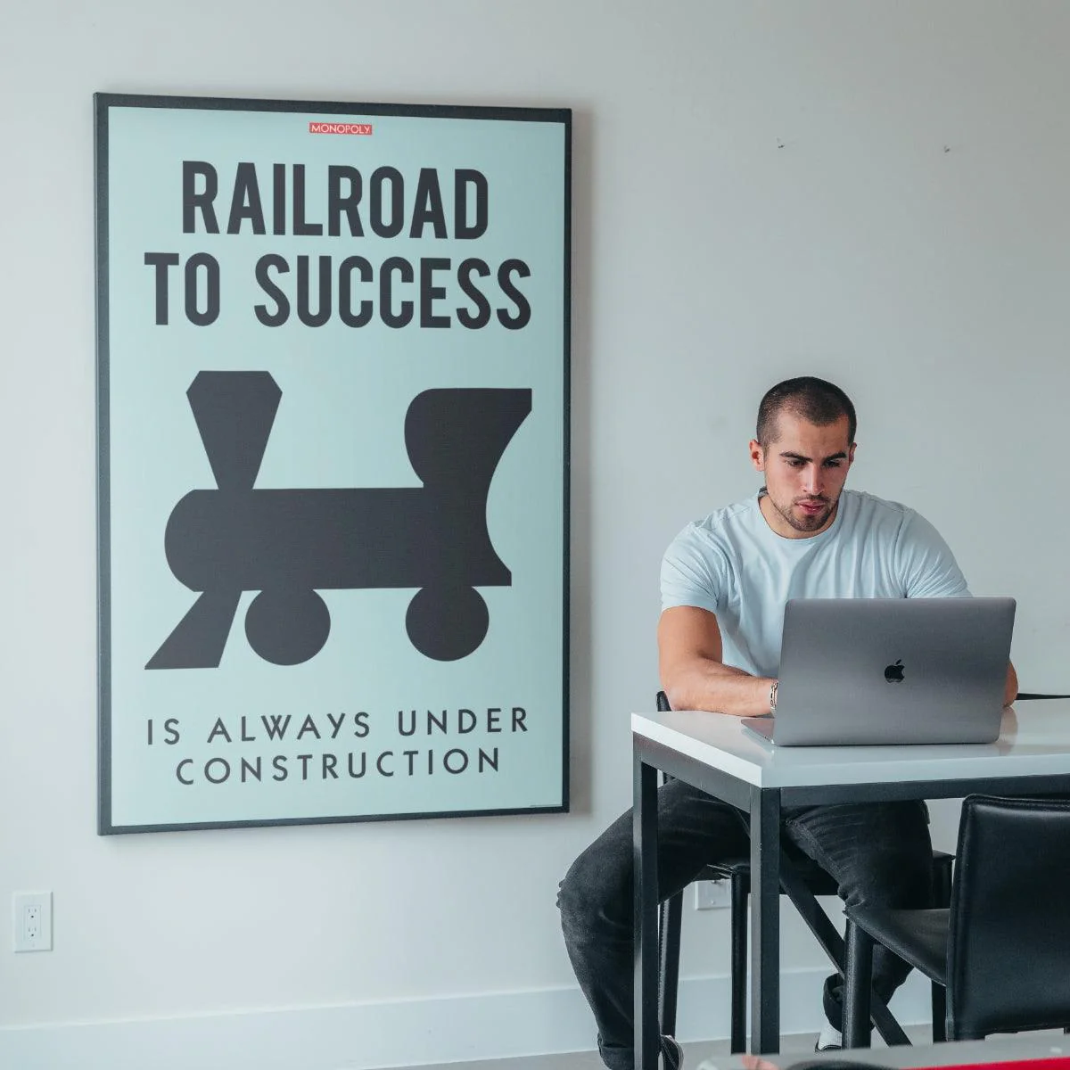 Monopoly - Railroad To Success - Image 3